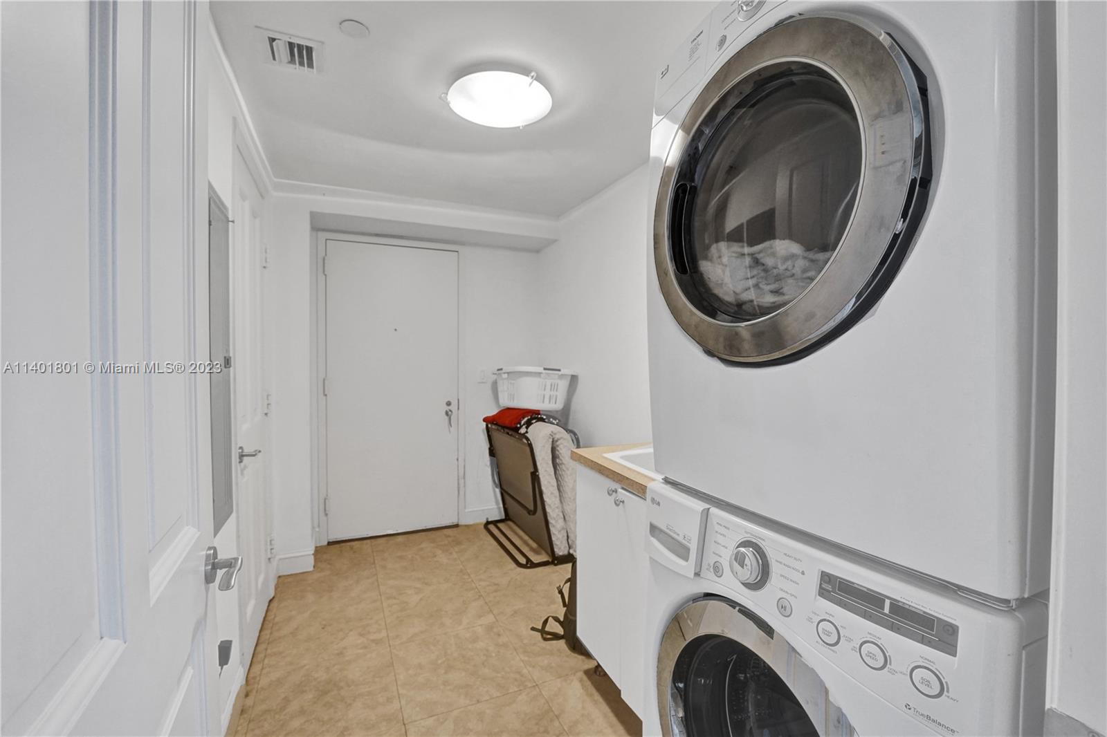 ACQUALINA OCEAN RESIDENCE - Residential