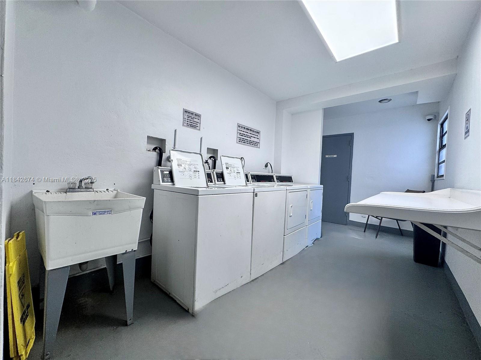 BISCAYA III CONDO - Residential