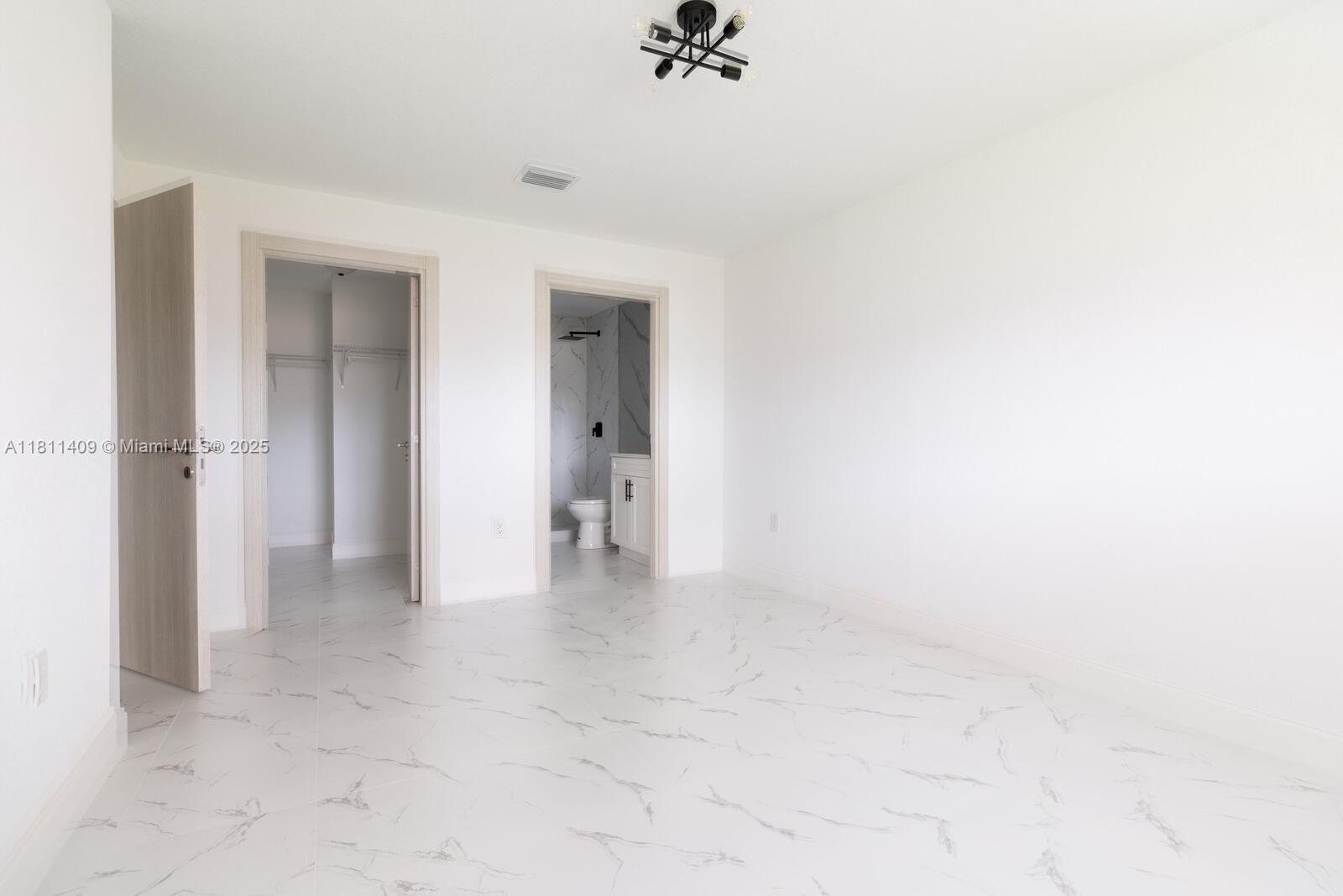 Lincoln Park - Residential