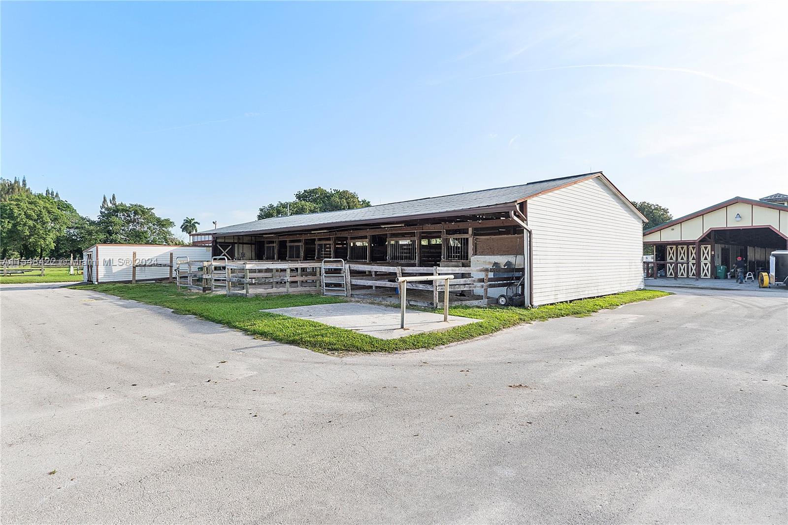SADDLE-UP PLAT - Residential