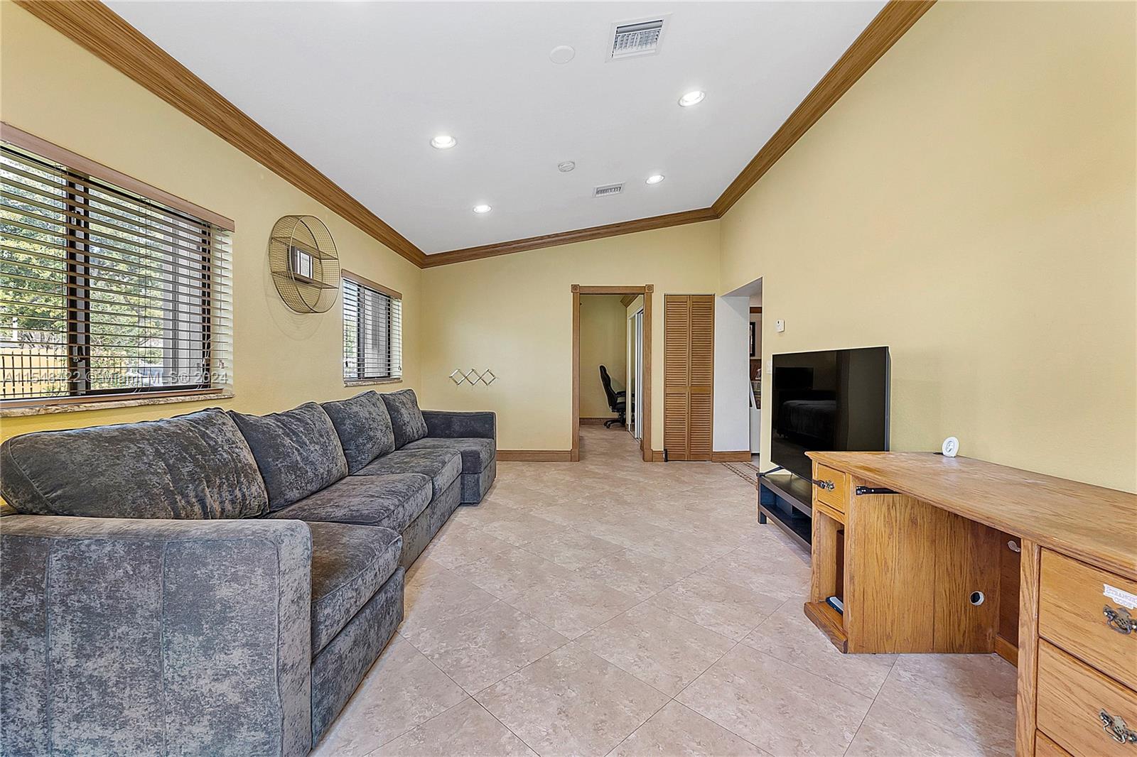 SADDLE-UP PLAT - Residential