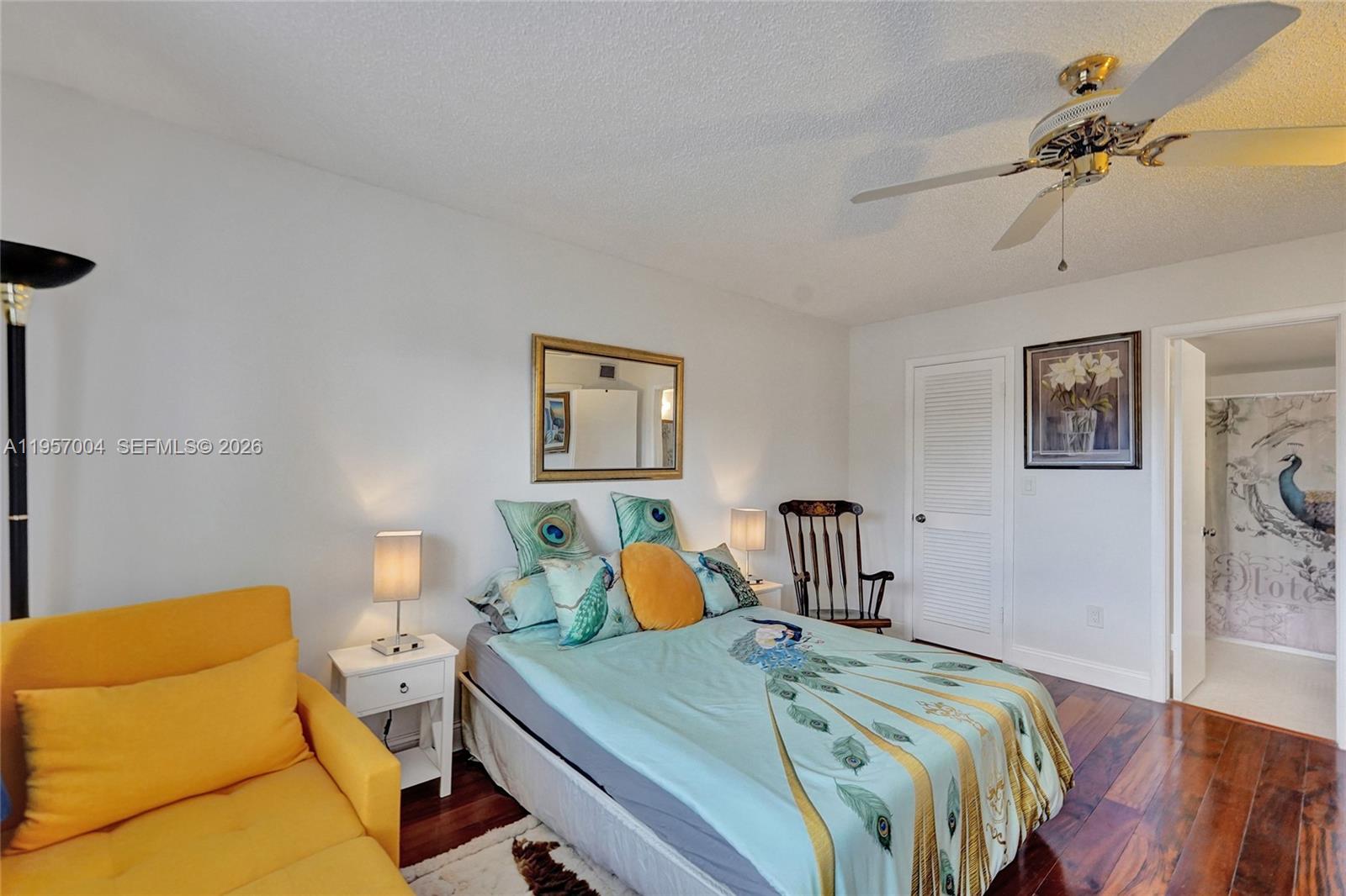 OAKBROOK IV V VI VII COND - Residential