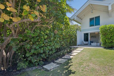 Tiny photo for 100 S Pointe Dr #CABANA 14, Miami Beach, FL 33139 (MLS # A12006022)