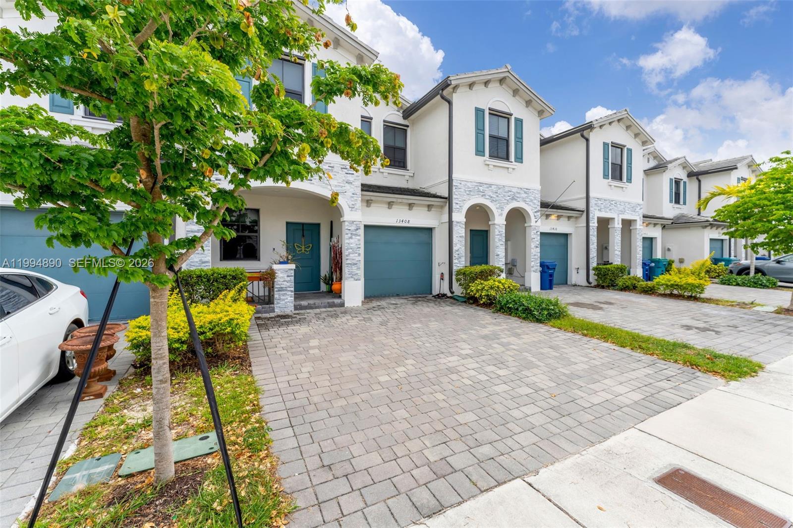 PINE ISLE - Residential