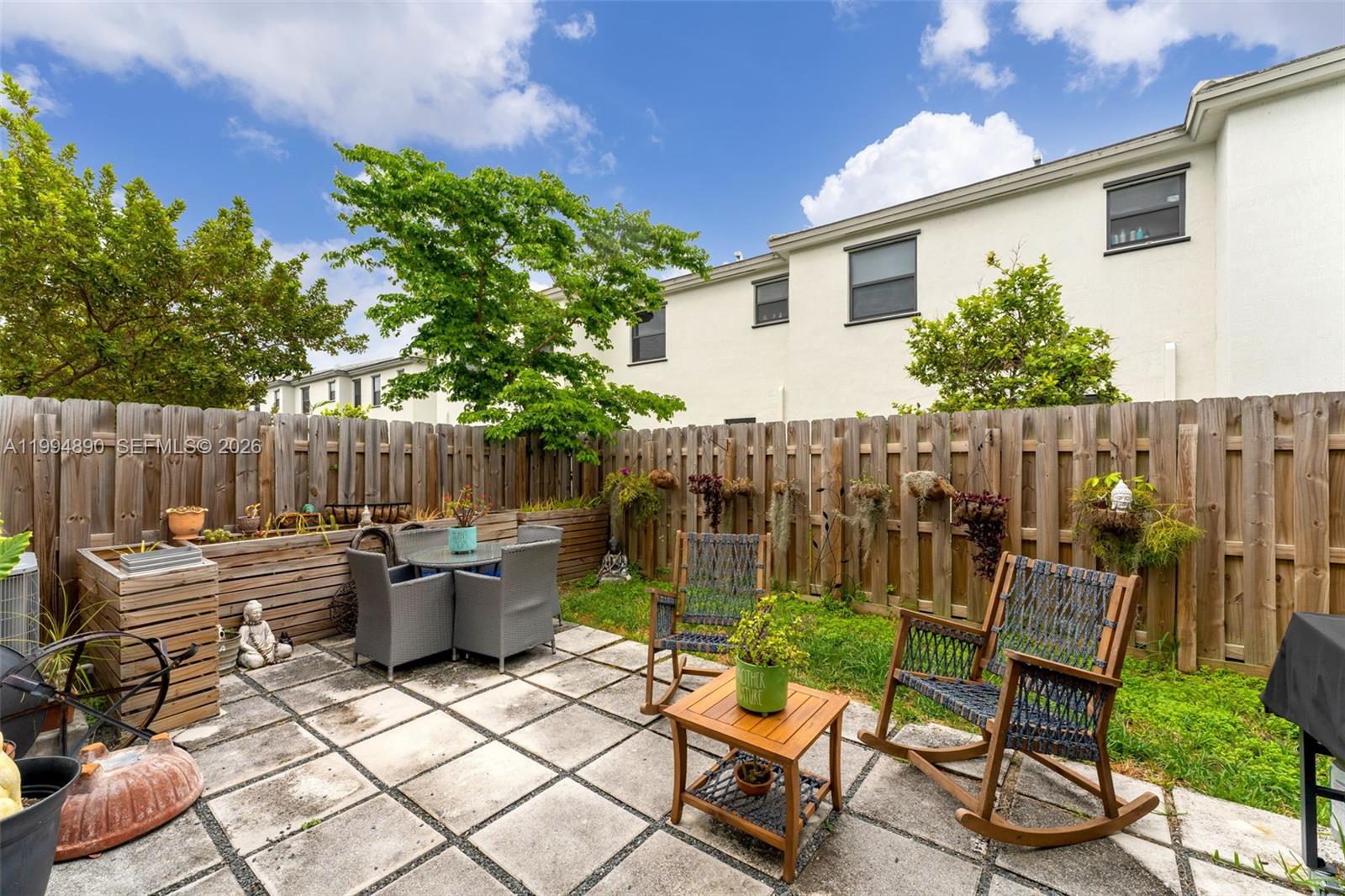 PINE ISLE - Residential