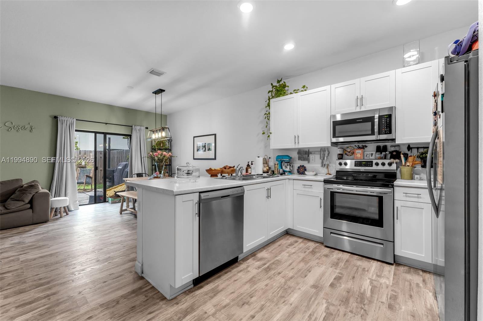 PINE ISLE - Residential