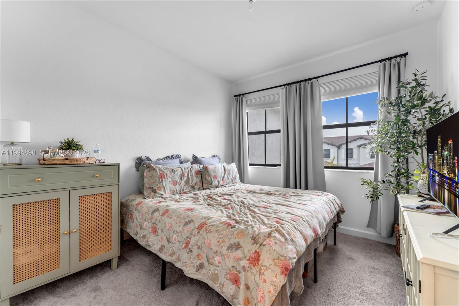 PINE ISLE - Residential