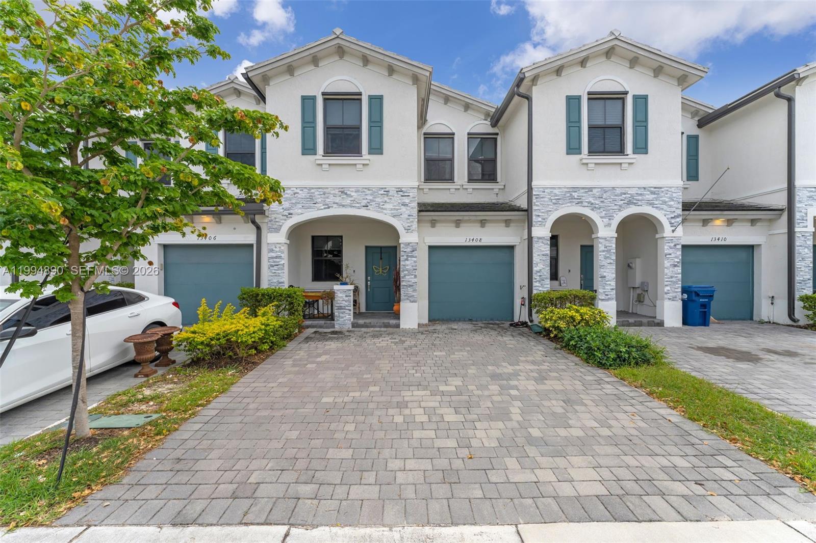 PINE ISLE - Residential
