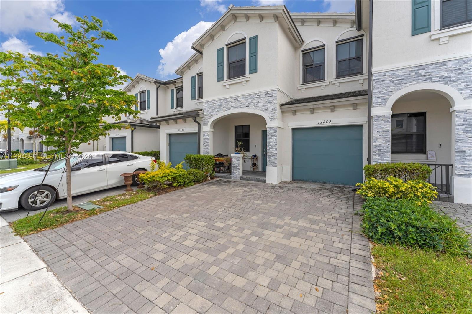 PINE ISLE - Residential