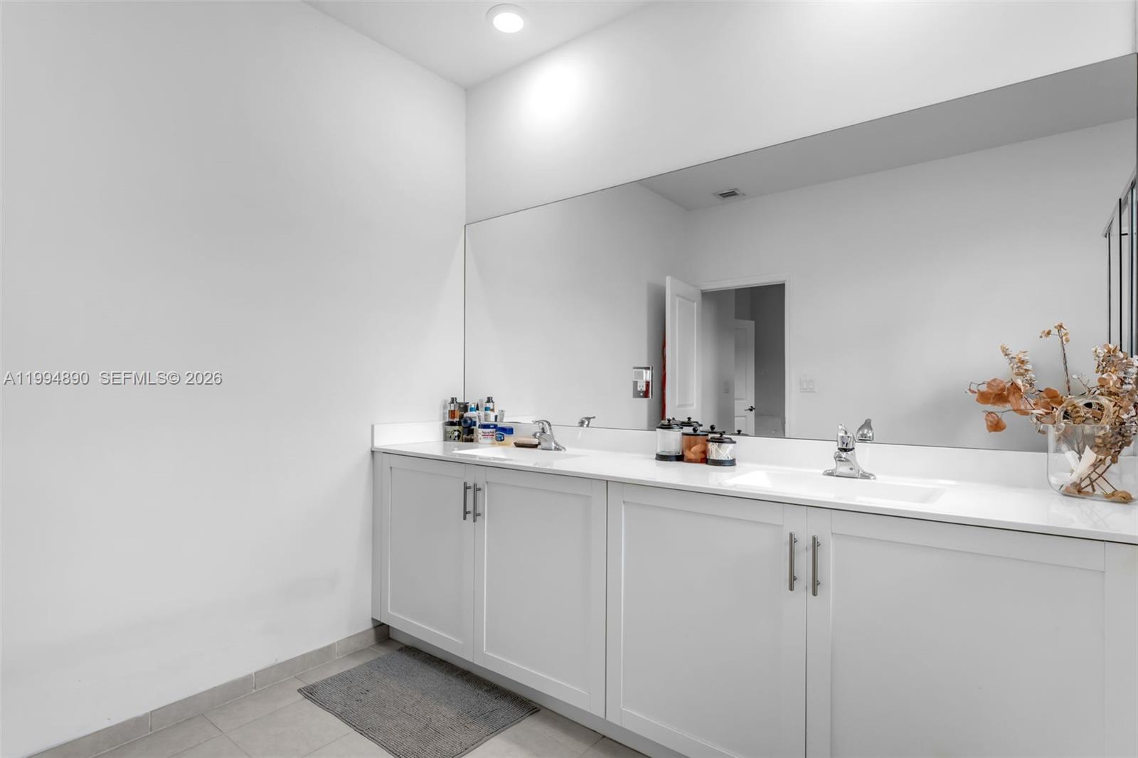 PINE ISLE - Residential