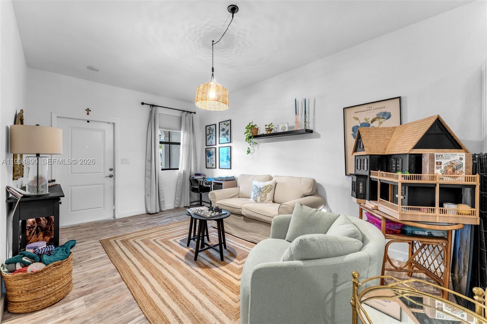PINE ISLE - Residential