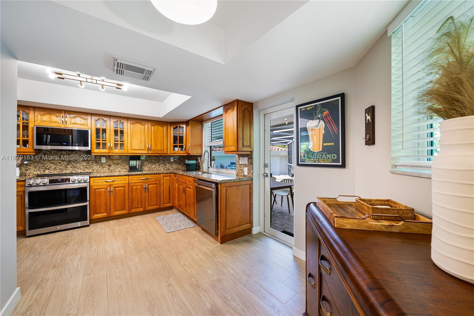 PL OF GOVT - Residential