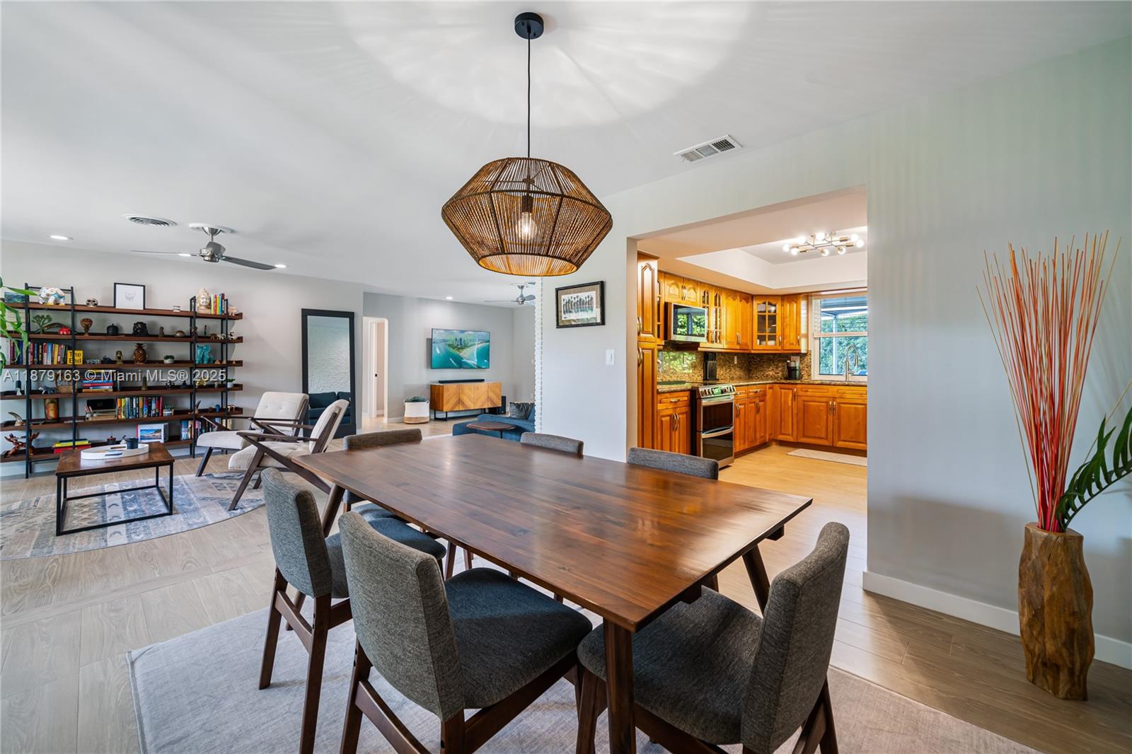 PL OF GOVT - Residential