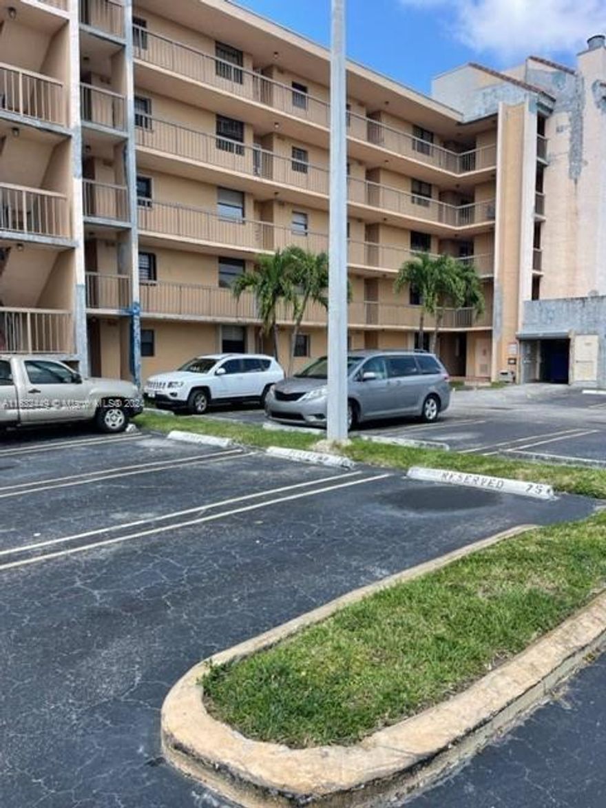 Inviting 2 bedroom, 2 bathroom condo featuring a spacious interior and open balcony with a beautiful lake view. The unit is very well maintained . Nestled in a highly desirable location, Assigned Parking space and 1 Guest Parking space. Easy access to Expressways, close to FIU, Walmart, Dolphin, and International Mall.