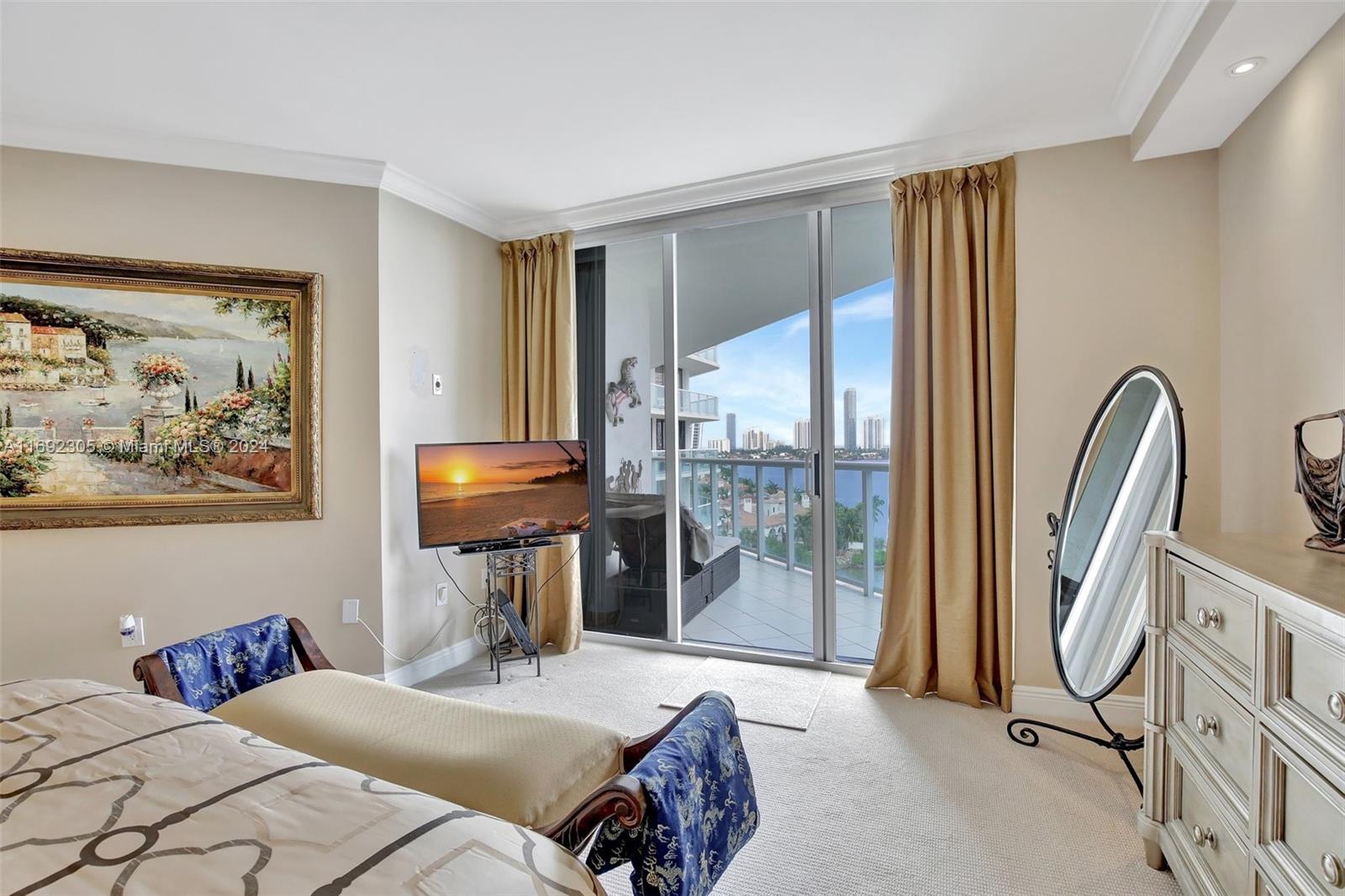 4000 ISL BLVD WILLIAMS IS - Residential