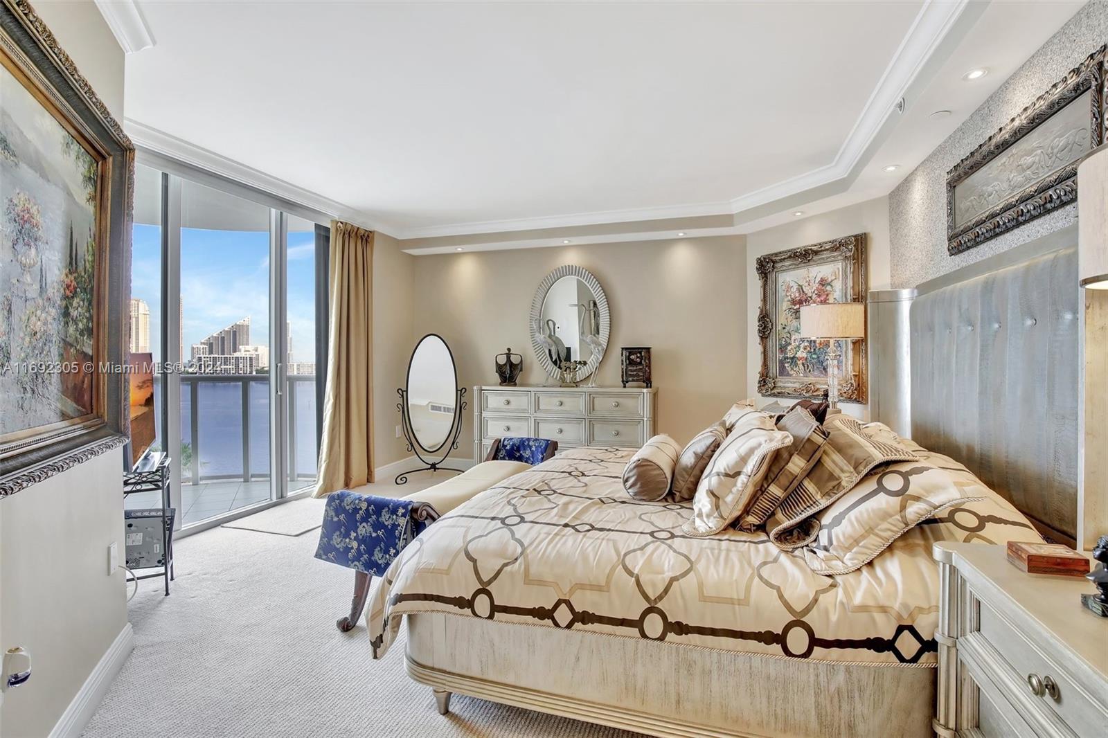 4000 ISL BLVD WILLIAMS IS - Residential