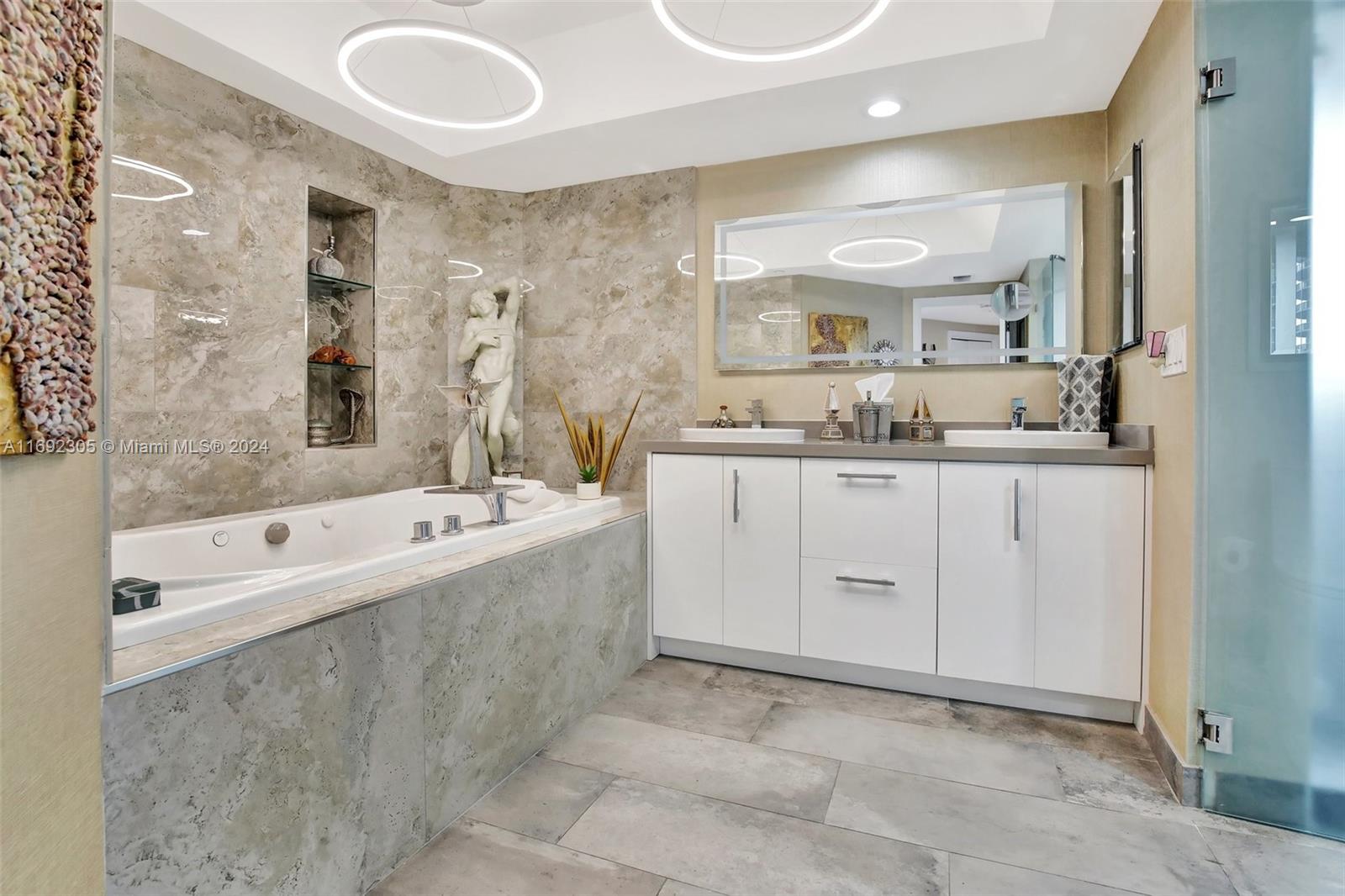 4000 ISL BLVD WILLIAMS IS - Residential