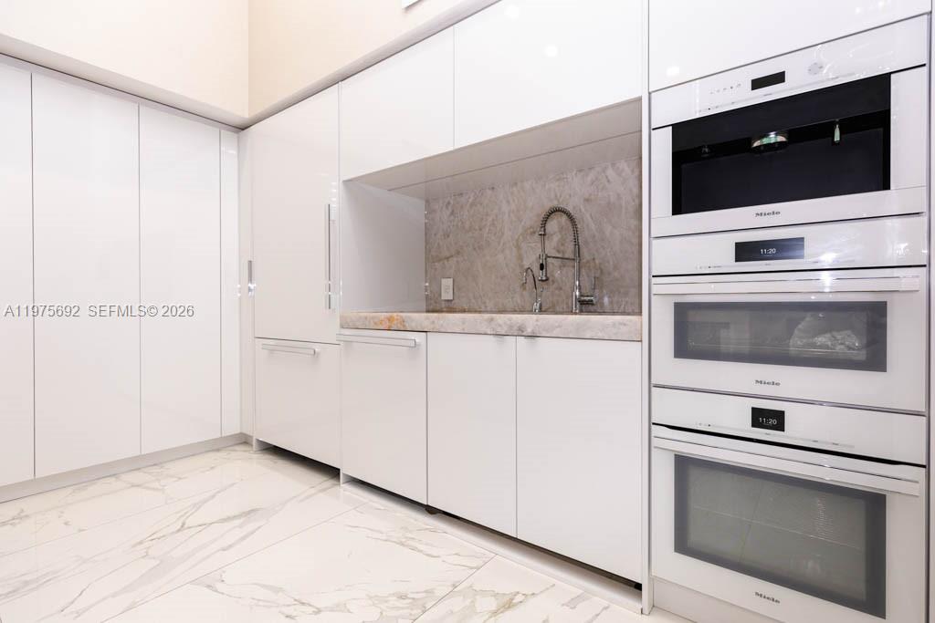 BEACH CLUB THREE CONDO - Residential