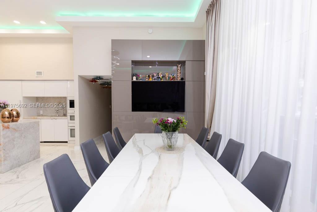 BEACH CLUB THREE CONDO - Residential