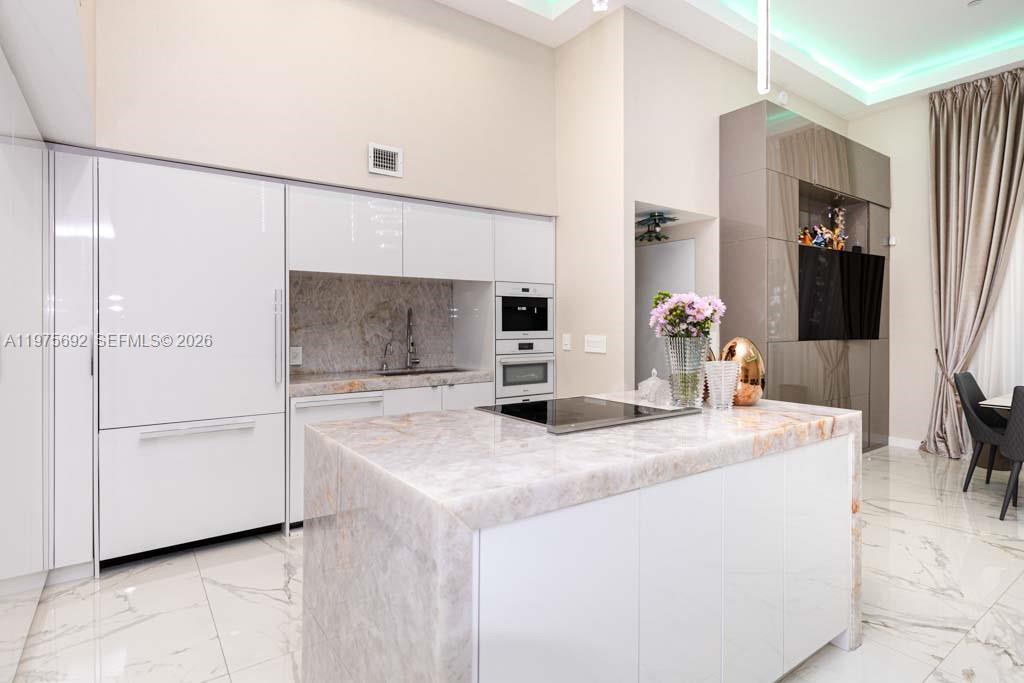 BEACH CLUB THREE CONDO - Residential