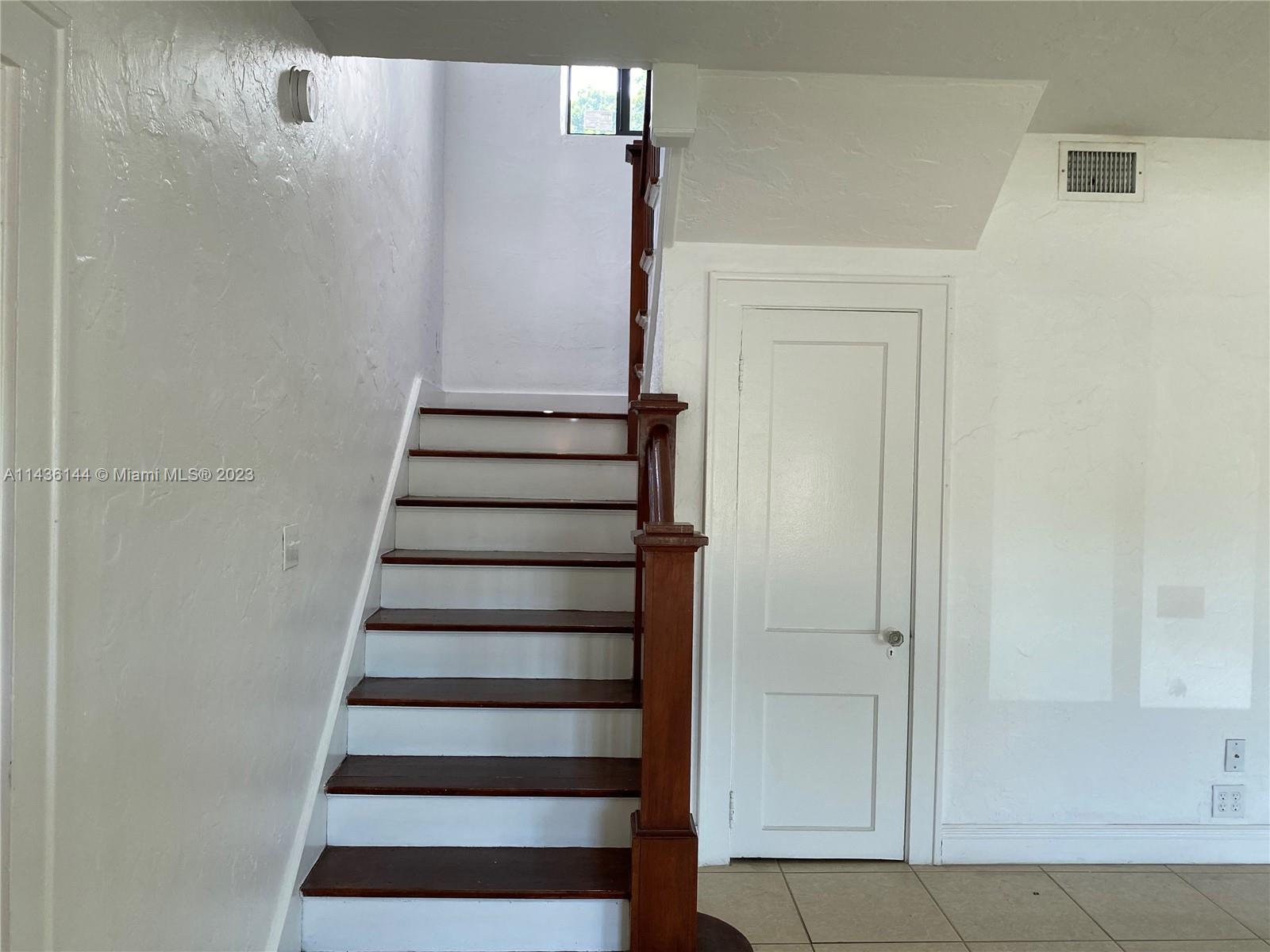 Miami Beach, Florida 33140, United States, 5 Bedrooms Bedrooms, ,5 BathroomsBathrooms,Residential,Active,71197