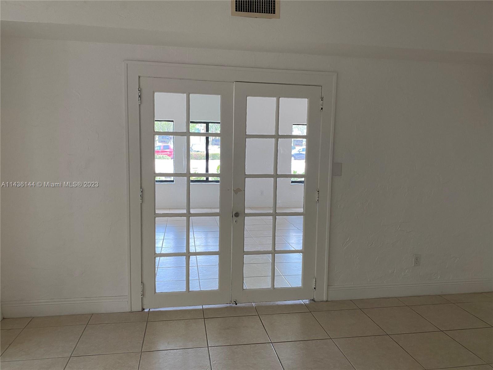 Miami Beach, Florida 33140, United States, 5 Bedrooms Bedrooms, ,5 BathroomsBathrooms,Residential,Active,71197