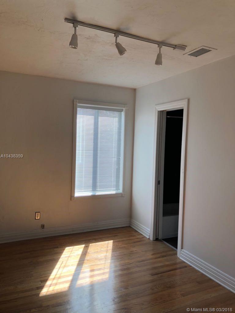 SILVER BLUFF EST-SEC B - Residential