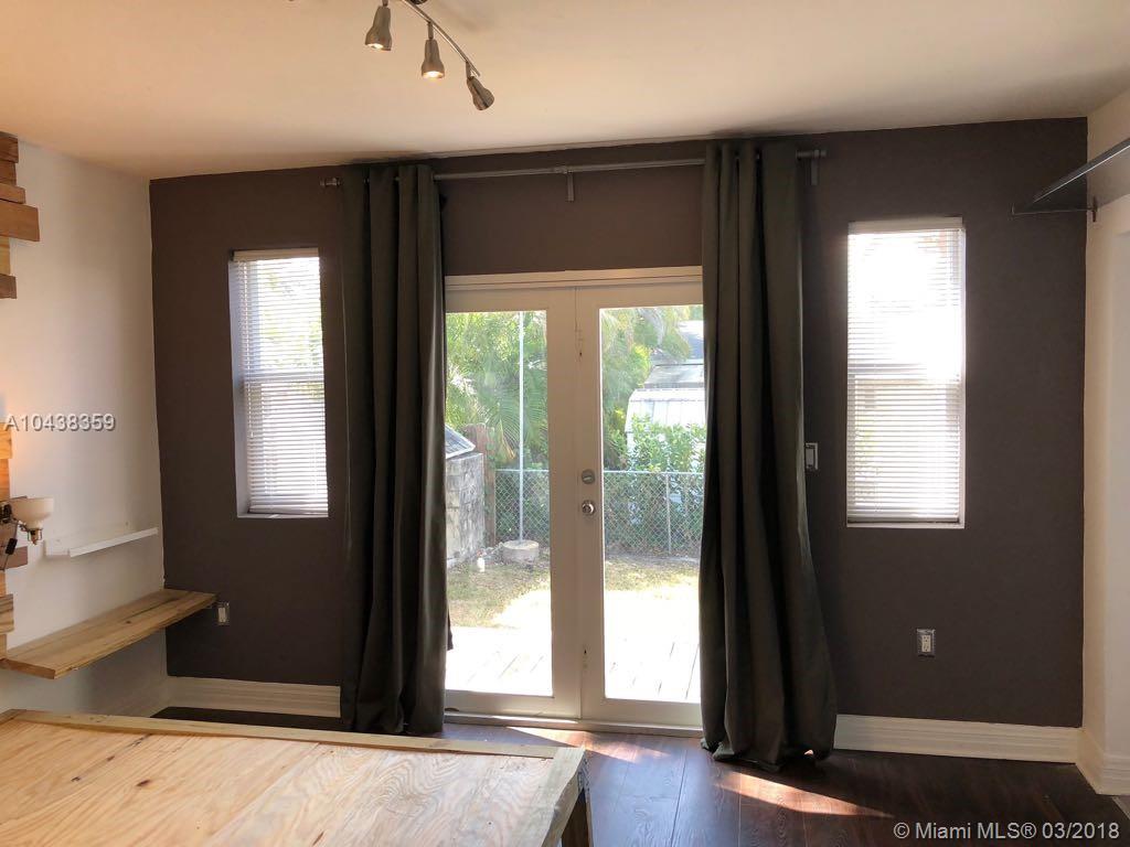 SILVER BLUFF EST-SEC B - Residential