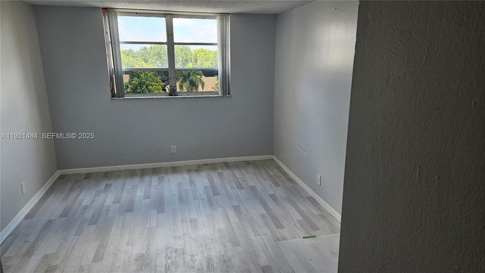 POLYNESIAN GARDENS CONDOM - Residential Lease