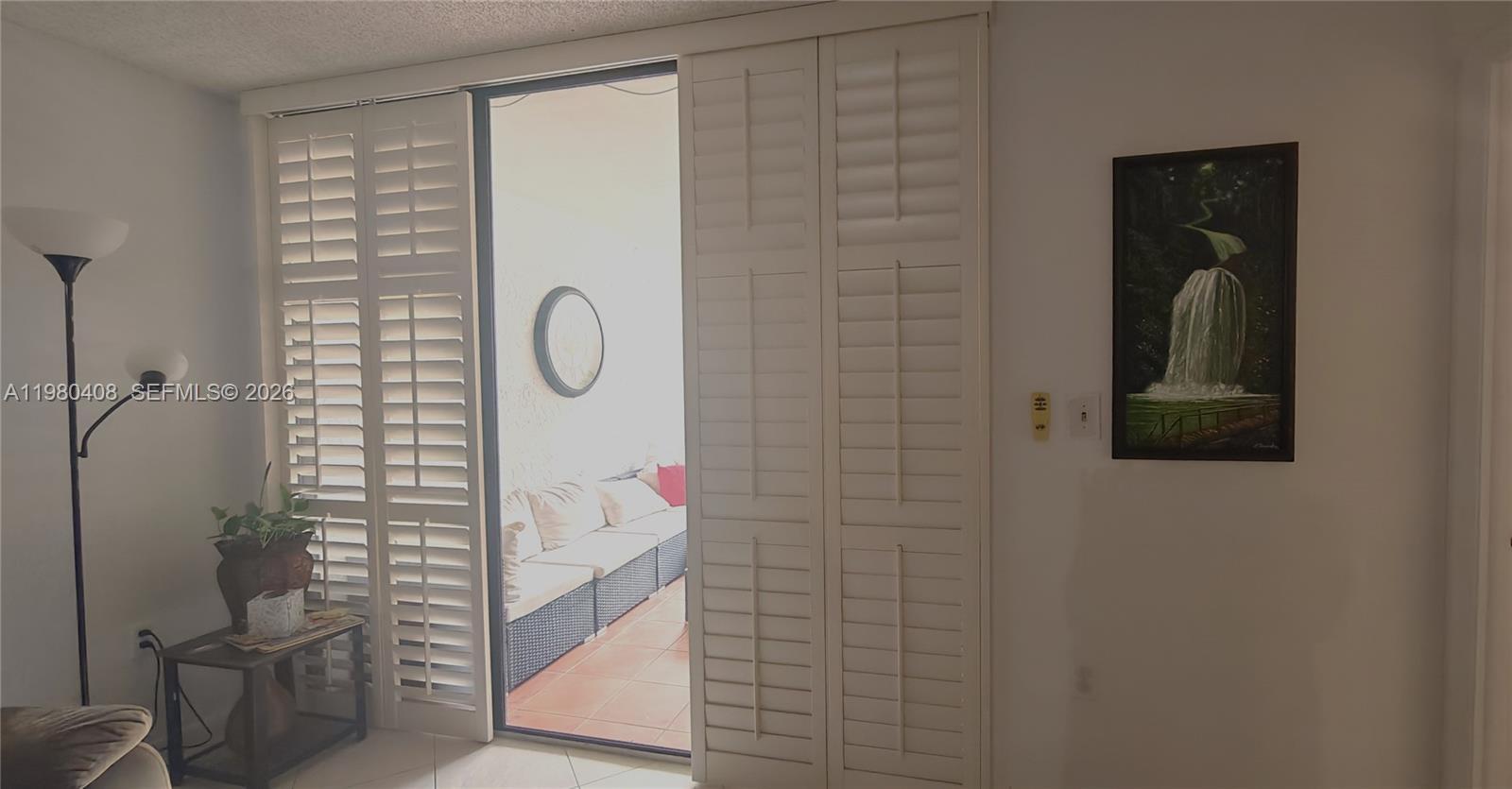 EMERALD HILL - Residential