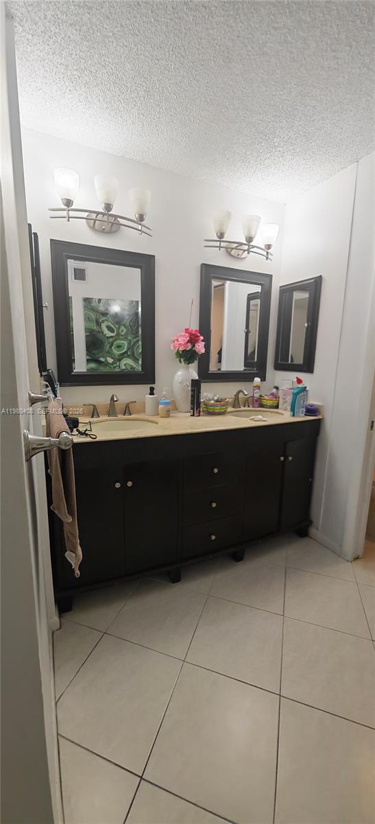 EMERALD HILL - Residential