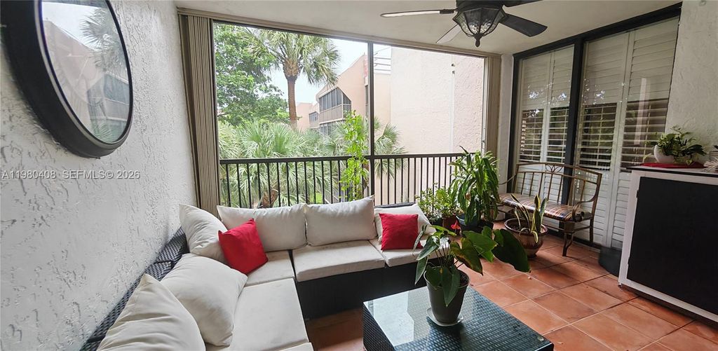 Photo of 2802 N 46 Ave #521B, Hollywood, FL 33021 (MLS # A11980408)