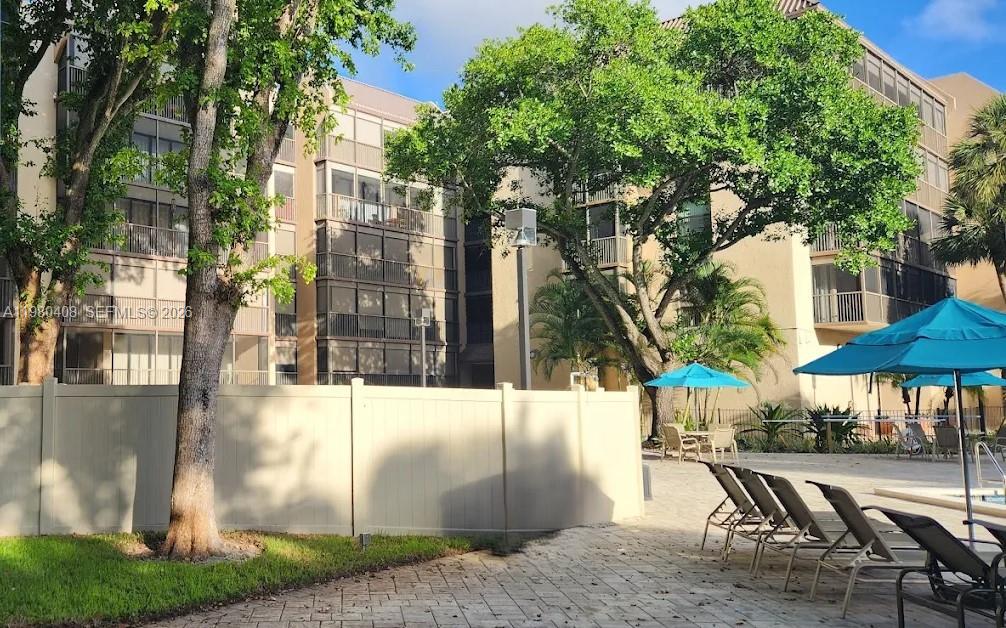 EMERALD HILL - Residential