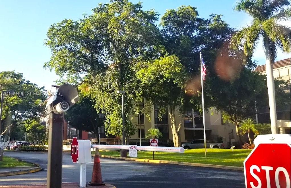 EMERALD HILL - Residential