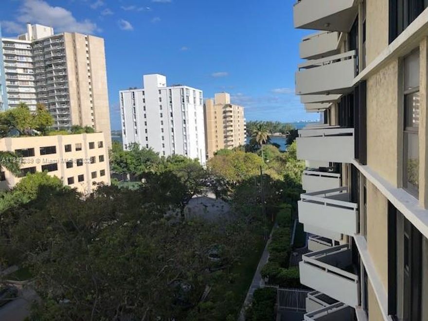Corner two bedrooms, two baths apartment with views to the Miami Skyline and Bay. Tile floors in the entertainment areas and laminate in the bedroom.