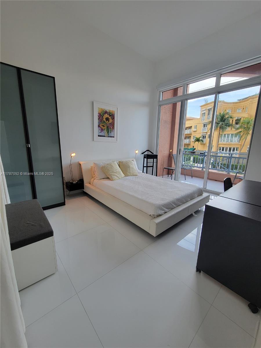 YACHT CLUB AT PORTOFINO C - Residential