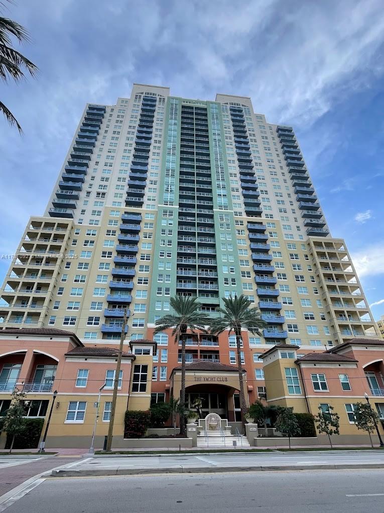 YACHT CLUB AT PORTOFINO C - Residential