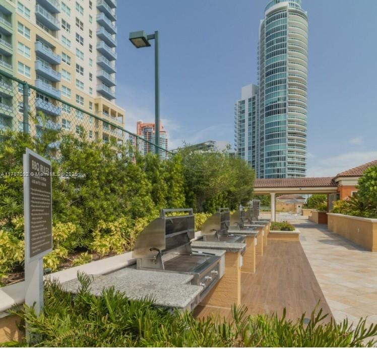 YACHT CLUB AT PORTOFINO C - Residential