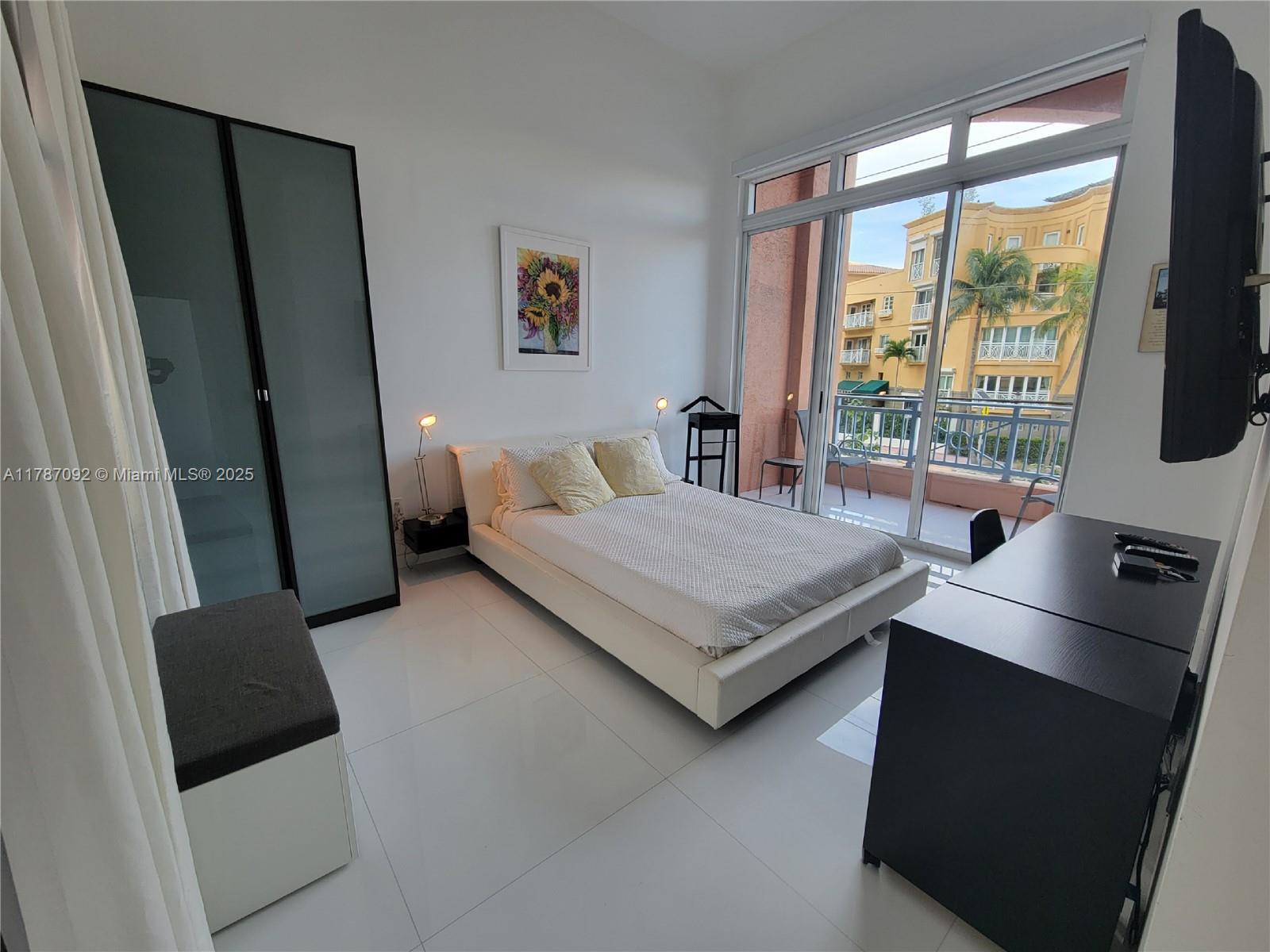 YACHT CLUB AT PORTOFINO C - Residential