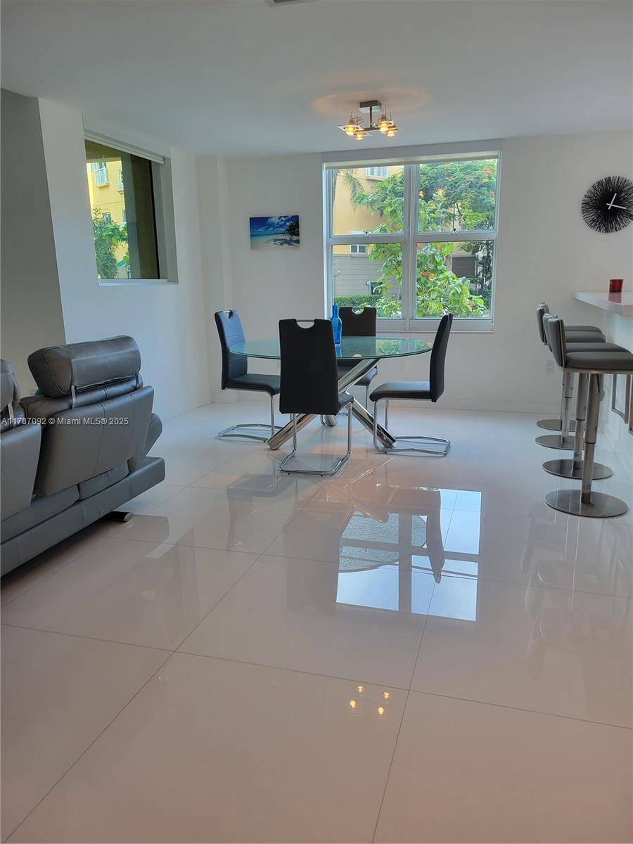 90 Alton Rd TH-1