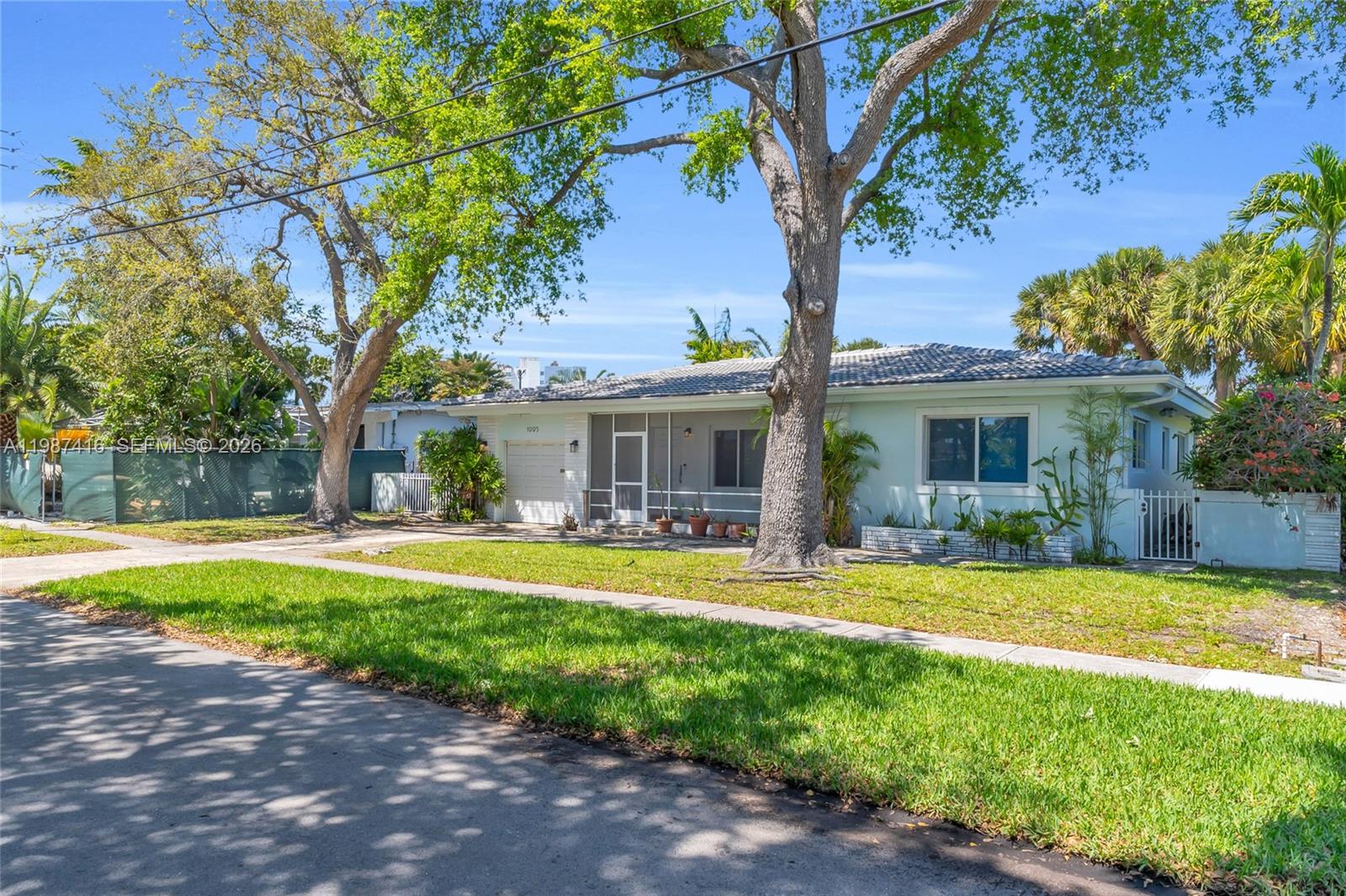 VENETIAN SEC KEYSTONE POI - Residential