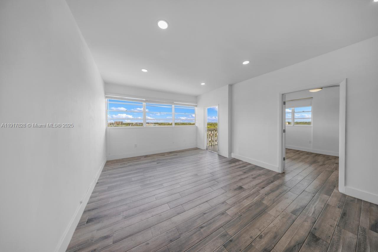 KEYSTONE HARBOR CLUB COND - Residential Lease