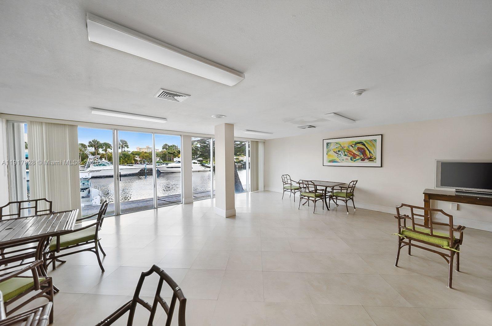 KEYSTONE HARBOR CLUB COND - Residential Lease