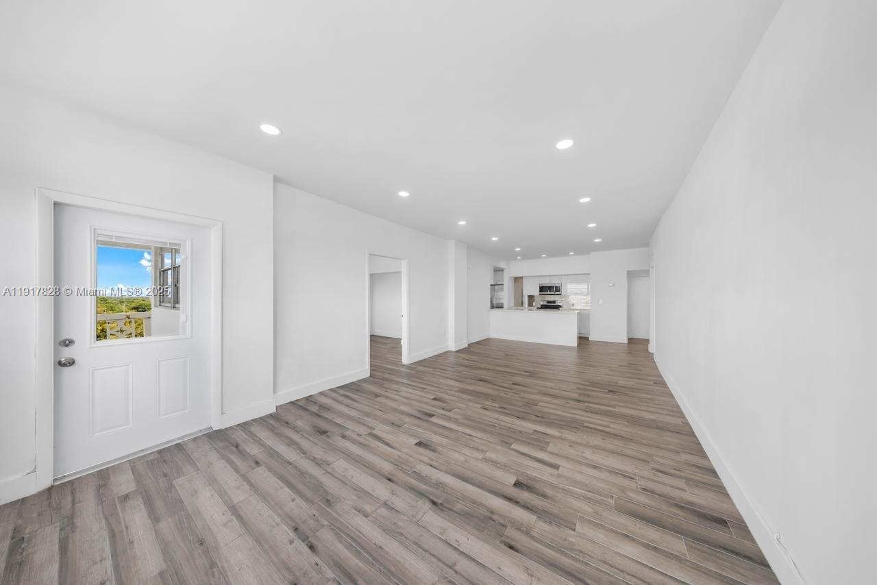 KEYSTONE HARBOR CLUB COND - Residential Lease