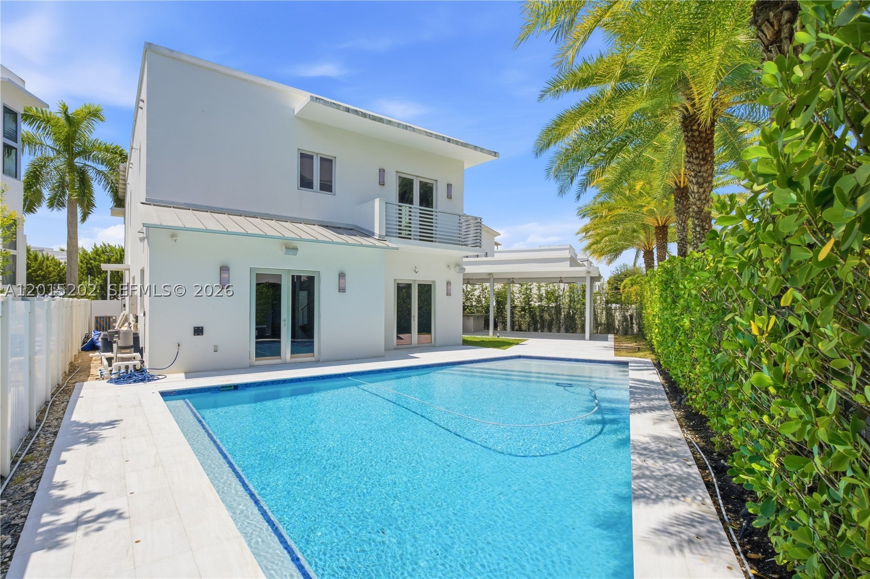 8221 NW 34th Dr