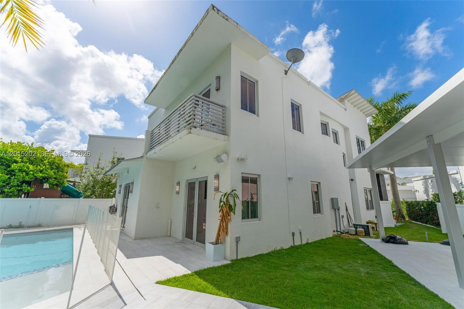 OASIS PARK SQUARE AT DORA - Residential