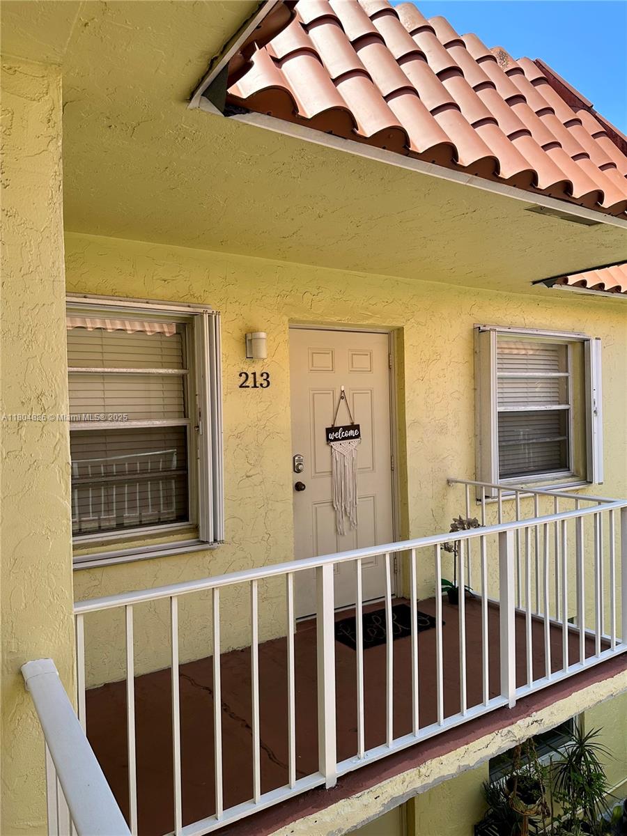1125 NE 16th Pl 213