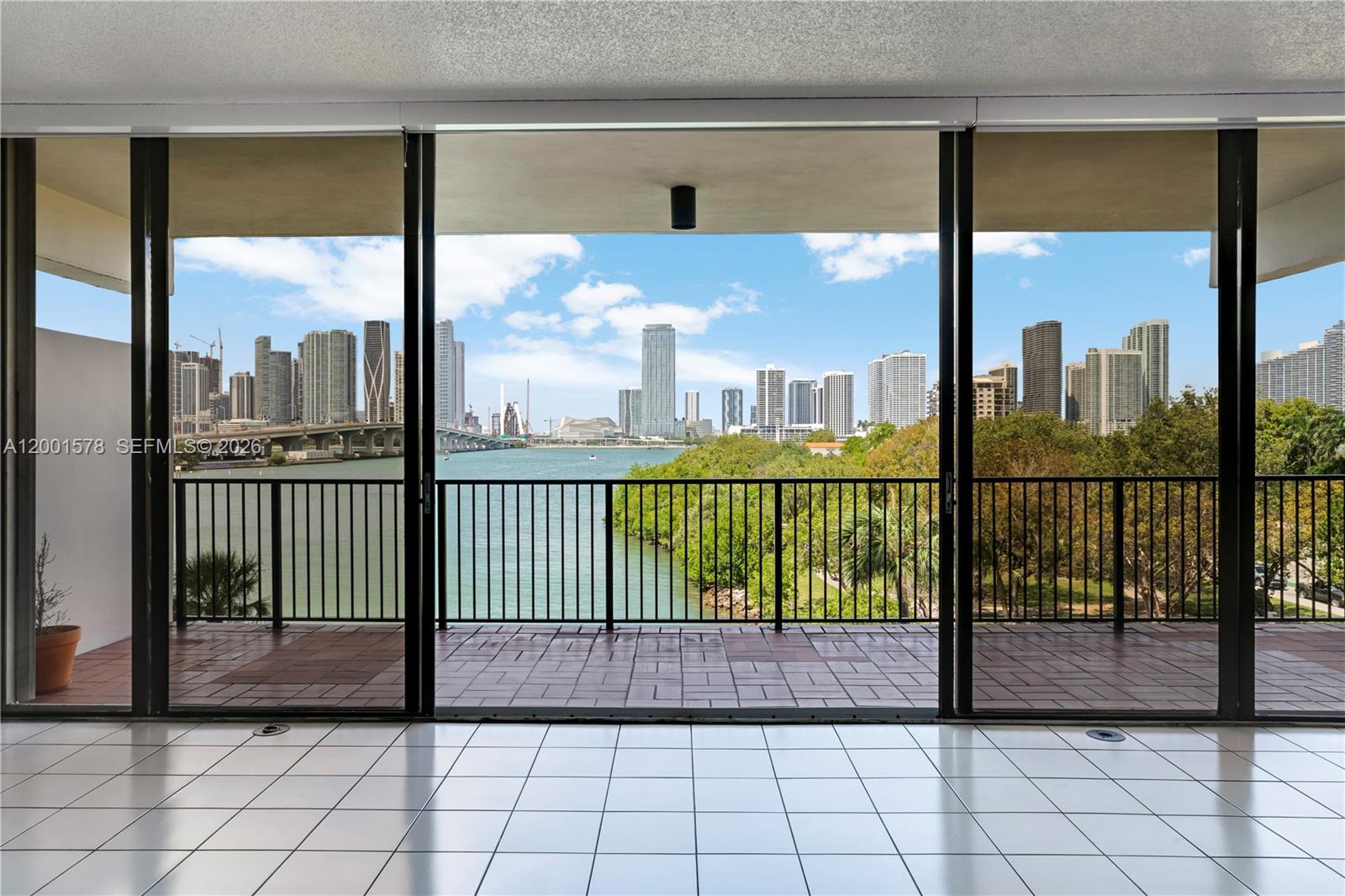 ONE THOUSAND VENETIAN WAY - Residential