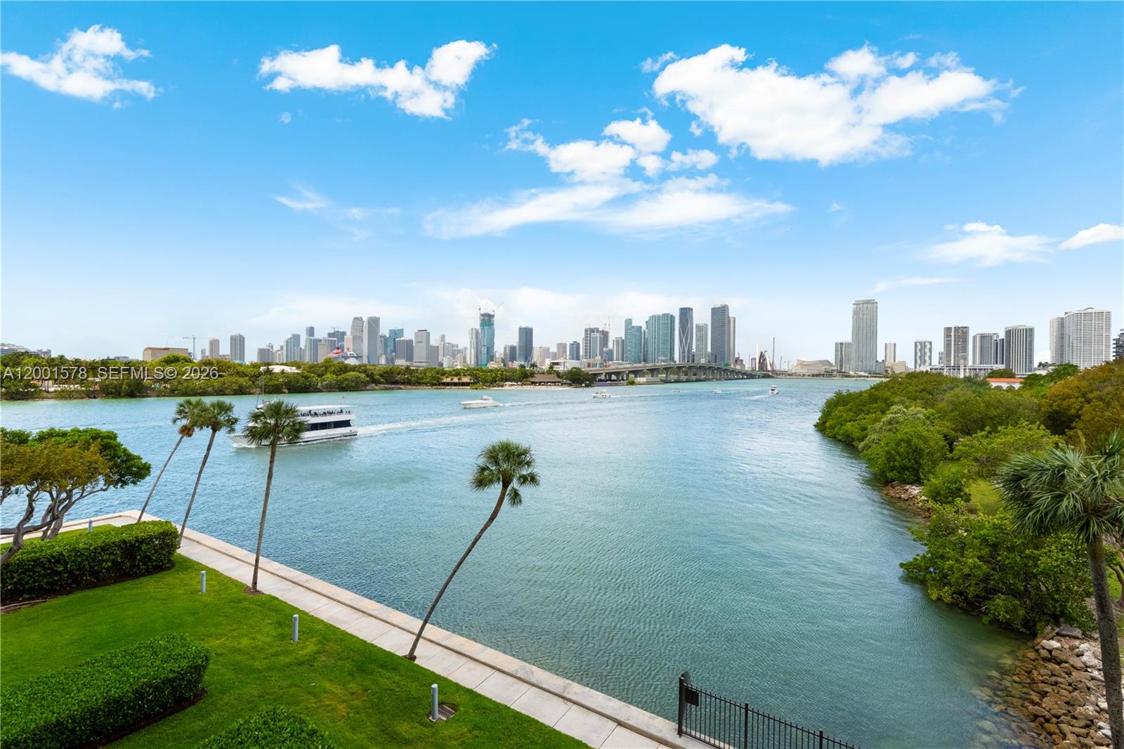 ONE THOUSAND VENETIAN WAY - Residential