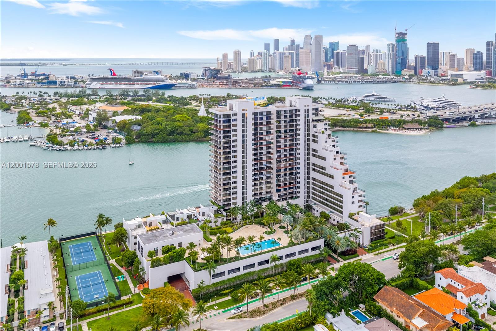 ONE THOUSAND VENETIAN WAY - Residential